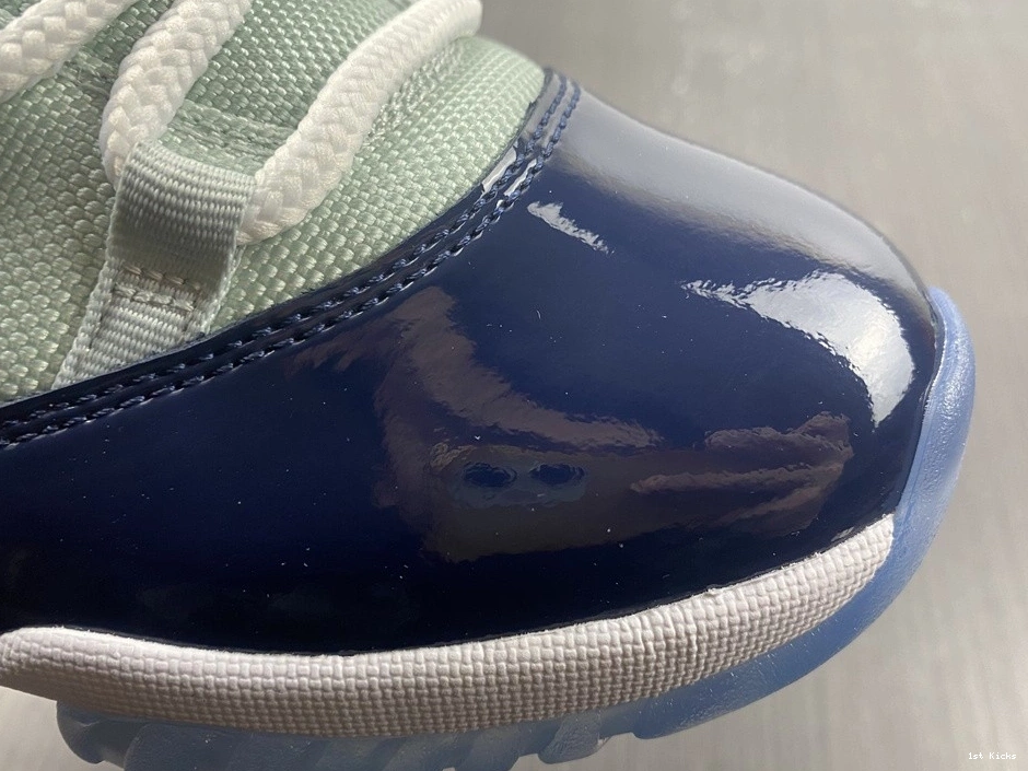 Retro 11 Georgetown 528895-007 - Jordan Low 0417